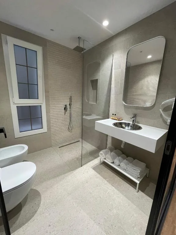Standard Double Room — Hotel La Favorita